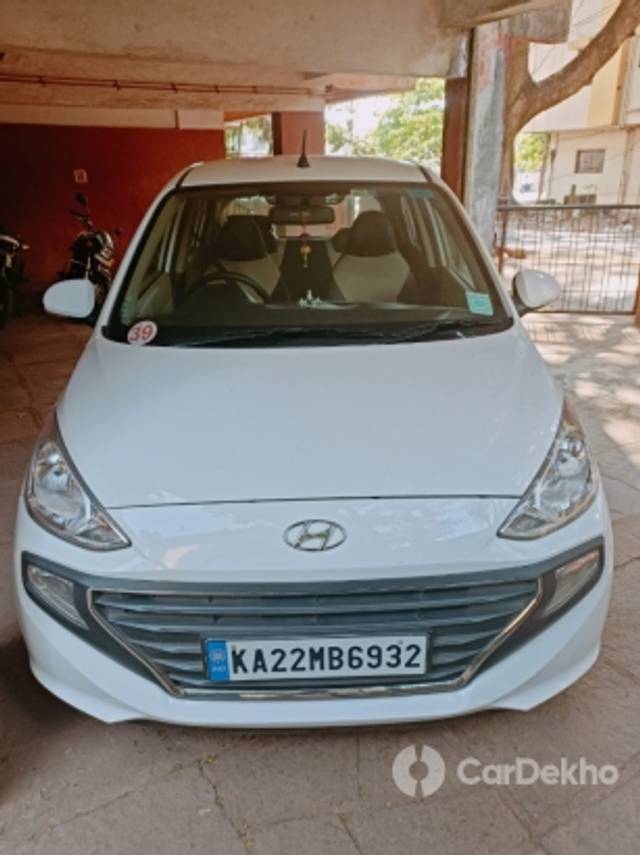 https://stimg2.cardekho.com/images/usedcarimages/large/3-2023/3645388/IMG-20230311-WA0010.jpg?imwidth=6400