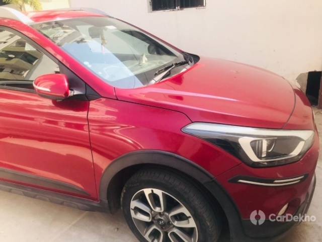 https://stimg2.cardekho.com/images/usedcarimages/large/3-2023/3645437/IMG-20230311-WA0014.jpg?imwidth=6401