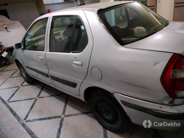 https://stimg2.cardekho.com/images/usedcarimages/large/3-2023/3645444/IMG-20230311-WA0006.jpg?imwidth=6402