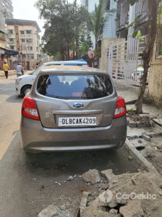 https://stimg2.cardekho.com/images/usedcarimages/large/3-2023/3646168/20221207_134557.jpg?imwidth=6401