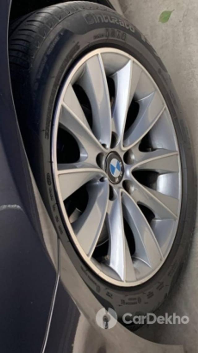 https://stimg2.cardekho.com/images/usedcarimages/large/3-2023/3646185/PHOTO-2023-02-19-23-26-0610.jpg?imwidth=6402