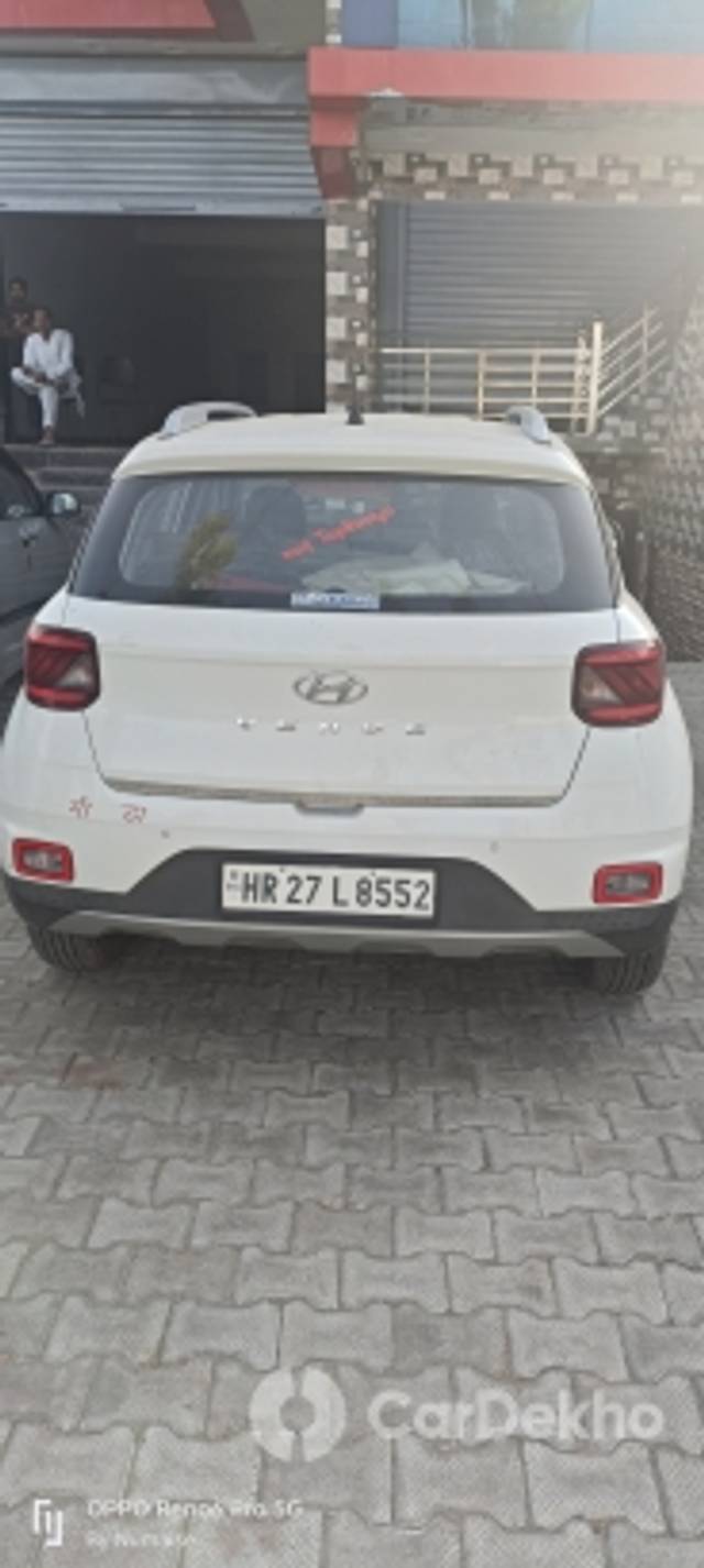 https://stimg2.cardekho.com/images/usedcarimages/large/3-2023/3646287/IMG20230216162318.jpg?imwidth=6401