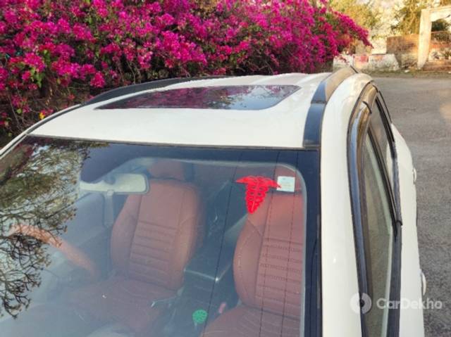 https://stimg2.cardekho.com/images/usedcarimages/large/3-2023/3646388/IMG_20230309_172736.jpg?imwidth=6401