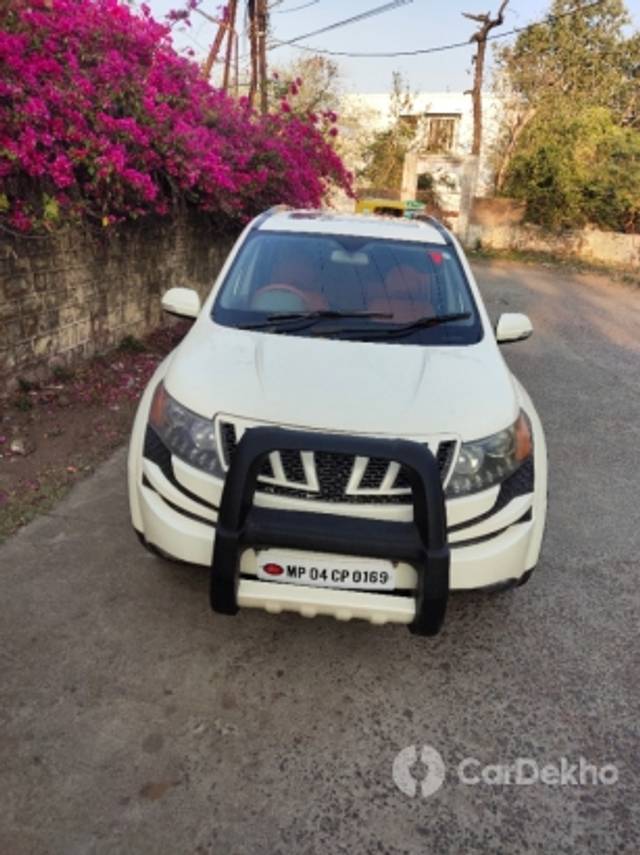 https://stimg2.cardekho.com/images/usedcarimages/large/3-2023/3646388/IMG_20230309_172917.jpg?imwidth=6402