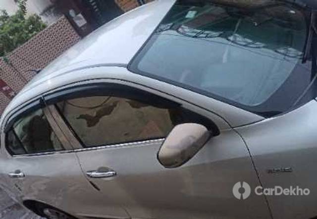 https://stimg2.cardekho.com/images/usedcarimages/large/3-2023/3647016/IMG_20230313_1047252.jpg?imwidth=6400