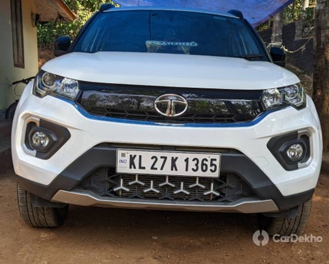 https://stimg2.cardekho.com/images/usedcarimages/large/3-2023/3647066/PXL_20230213_041400599~2.jpg?imwidth=6400
