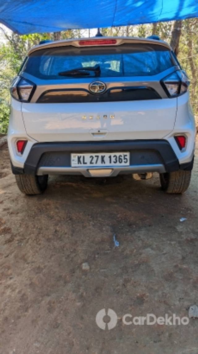 https://stimg2.cardekho.com/images/usedcarimages/large/3-2023/3647066/PXL_20230213_053949498.jpg?imwidth=6402