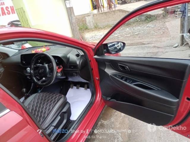 https://stimg2.cardekho.com/images/usedcarimages/large/3-2023/3647147/7D09FE0E-3538-4F95-AF03-3544313BC808.jpg?imwidth=6401