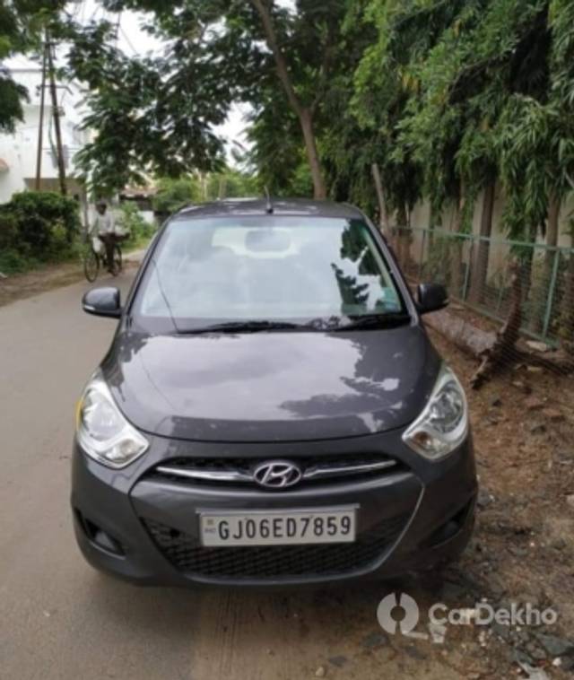 https://stimg2.cardekho.com/images/usedcarimages/large/3-2023/3647163/Screenshot_20230313_080829_WhatsApp.jpg?imwidth=6400