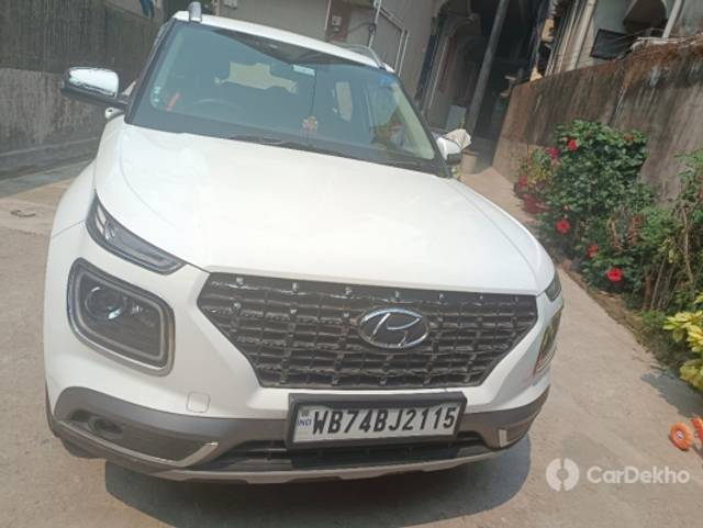 https://stimg2.cardekho.com/images/usedcarimages/large/3-2023/3647386/IMG_20230313_113427.jpg?imwidth=6400