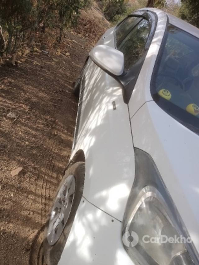 https://stimg2.cardekho.com/images/usedcarimages/large/3-2023/3648097/IMG_20230222_090653.jpg?imwidth=6402