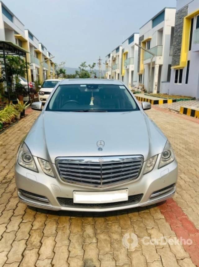 https://stimg2.cardekho.com/images/usedcarimages/large/3-2023/3648108/EF0DACC8-E195-46F6-8147-7871B0160A0B.jpg?imwidth=6400