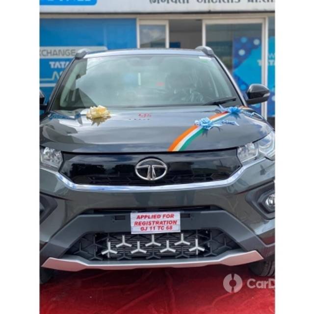 https://stimg2.cardekho.com/images/usedcarimages/large/3-2023/3648361/680774E3-EE06-41DA-808E-DD489E979AE1.jpg?imwidth=6400