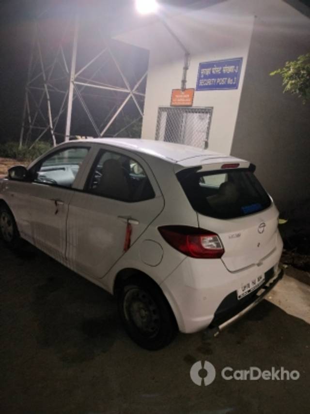 https://stimg2.cardekho.com/images/usedcarimages/large/3-2023/3648386/IMG20230313223152.jpg?imwidth=6402