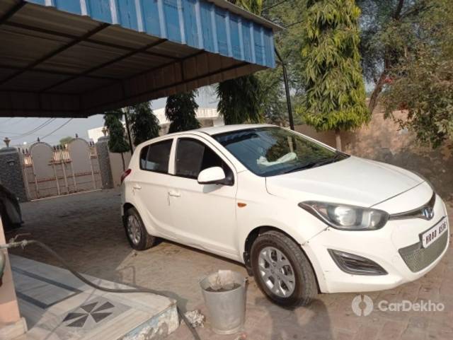 https://stimg2.cardekho.com/images/usedcarimages/large/3-2023/3648408/IMG-20201025-WA0026.jpg?imwidth=6400