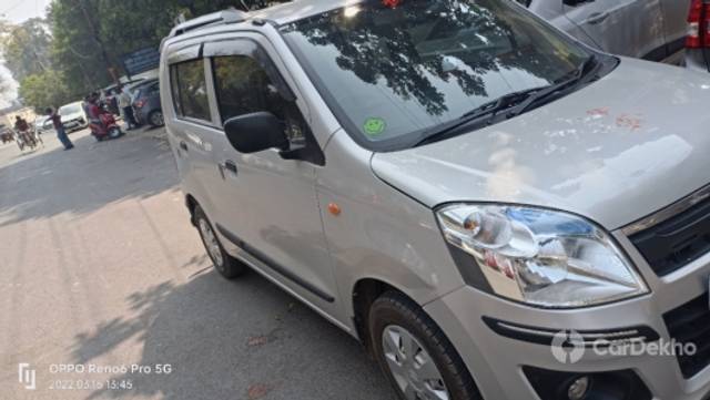 https://stimg2.cardekho.com/images/usedcarimages/large/3-2023/3648417/IMG20220315134511.jpg?imwidth=6402