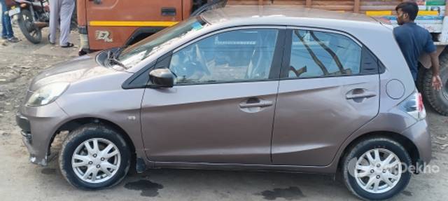 https://stimg2.cardekho.com/images/usedcarimages/large/3-2023/3648423/IMG20230309142134.jpg?imwidth=6400