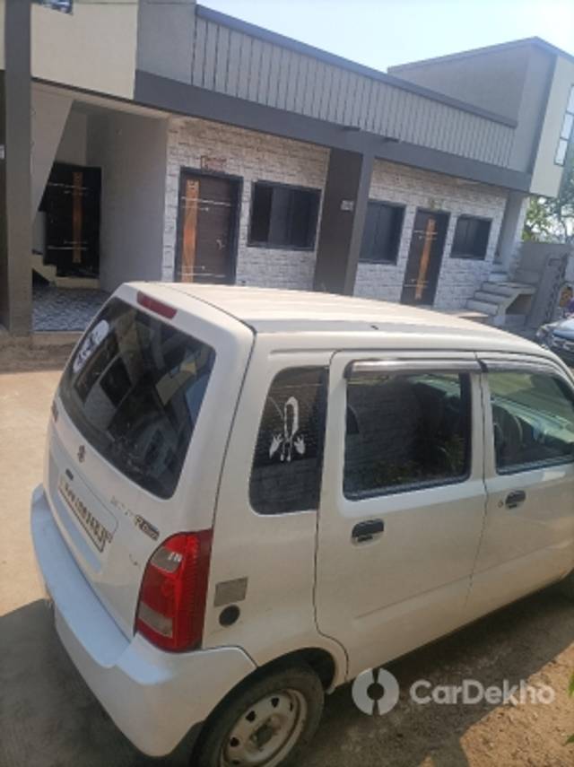 https://stimg2.cardekho.com/images/usedcarimages/large/3-2023/3648587/image_2022-11-30_10-51-18.jpg?imwidth=6401