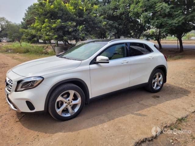 https://stimg2.cardekho.com/images/usedcarimages/large/3-2023/3648977/503855D4-75E5-47F6-BA8A-7EF09985C133.jpg?imwidth=6401