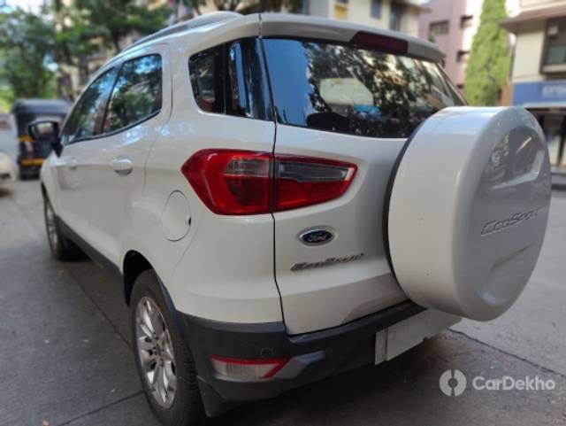 https://stimg2.cardekho.com/images/usedcarimages/large/3-2023/3649210/7DF1CBEC-3B87-43AA-81C9-28DB91D6C0FF.jpg?imwidth=6402
