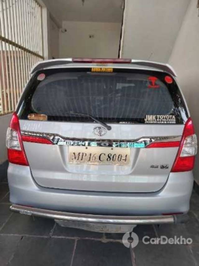 https://stimg2.cardekho.com/images/usedcarimages/large/3-2023/3649782/20220710_0949260.jpg?imwidth=6402