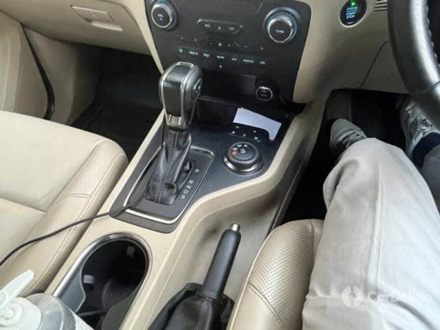https://stimg2.cardekho.com/images/usedcarimages/large/3-2023/3650747/IMG-20230315-WA0008.jpg?imwidth=6401