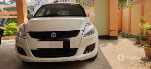 https://stimg2.cardekho.com/images/usedcarimages/large/3-2023/3650961/IMG_20230312_093339.jpg?imwidth=6400