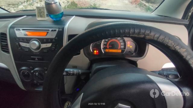https://stimg2.cardekho.com/images/usedcarimages/large/3-2023/3651186/IMG20230212175535.jpg?imwidth=6401