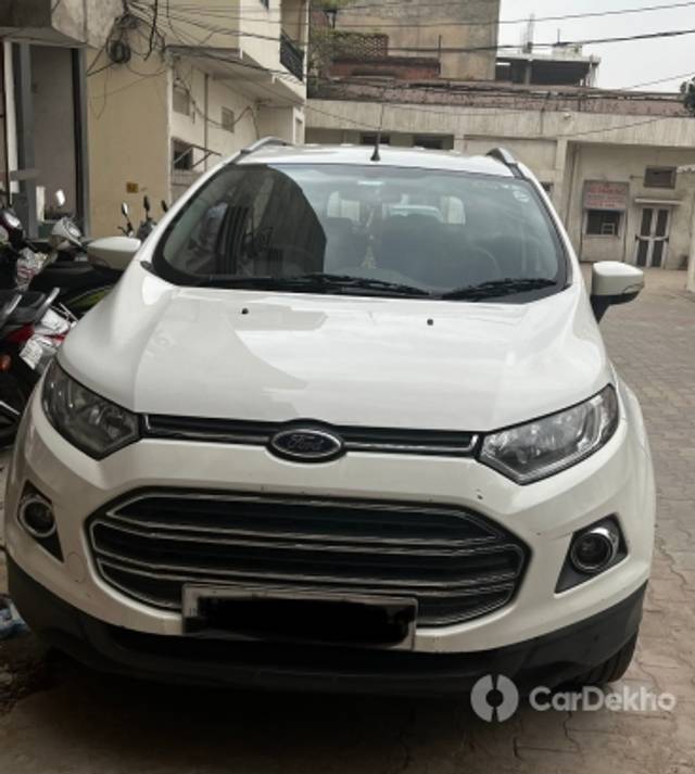 https://stimg2.cardekho.com/images/usedcarimages/large/3-2023/3651740/IMG_1981.jpg?imwidth=6400
