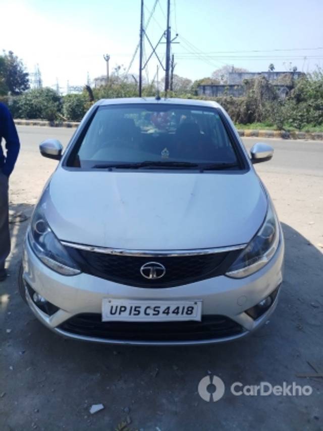 https://stimg2.cardekho.com/images/usedcarimages/large/3-2023/3651937/IMG-20230316-WA0107.jpg?imwidth=6400
