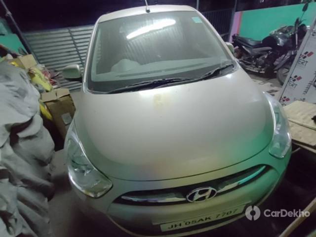 https://stimg2.cardekho.com/images/usedcarimages/large/3-2023/3651972/IMG-20230316-WA0017.jpg?imwidth=6400
