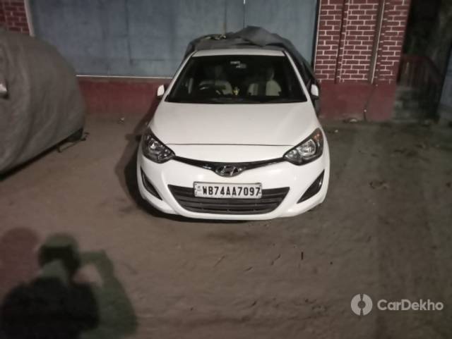 https://stimg2.cardekho.com/images/usedcarimages/large/3-2023/3651982/IMG-20230304-WA0003.jpg?imwidth=6400