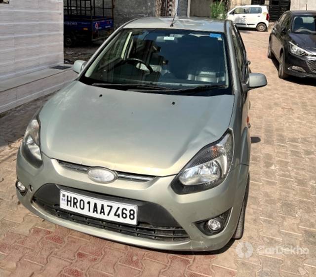 https://stimg2.cardekho.com/images/usedcarimages/large/3-2023/3652077/IMG_20230316_112546.jpg?imwidth=6400