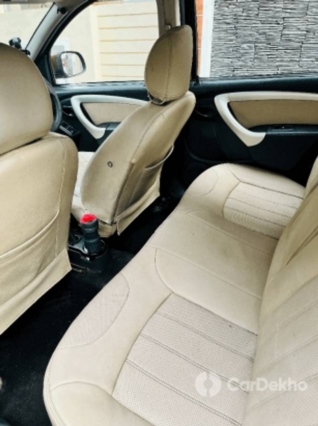 https://stimg2.cardekho.com/images/usedcarimages/large/3-2023/3652531/tempImage6gEGJZ.jpg?imwidth=6402