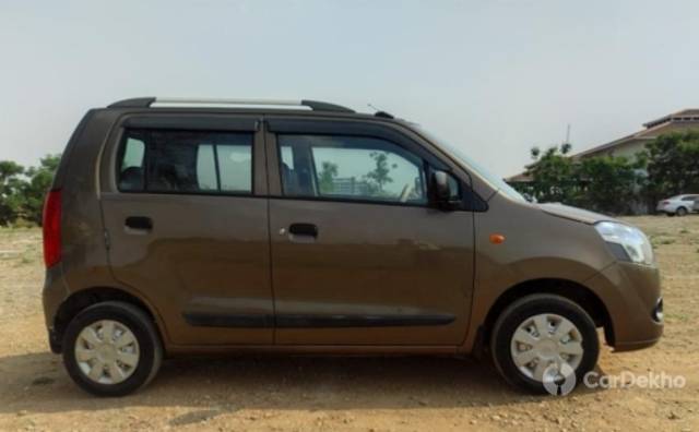 https://stimg2.cardekho.com/images/usedcarimages/large/3-2023/3653482/IMG_20230318_114533.jpg?imwidth=6401