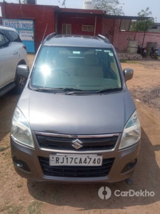 https://stimg2.cardekho.com/images/usedcarimages/large/3-2023/3653490/IMG_20230318_115040.jpg?imwidth=6400