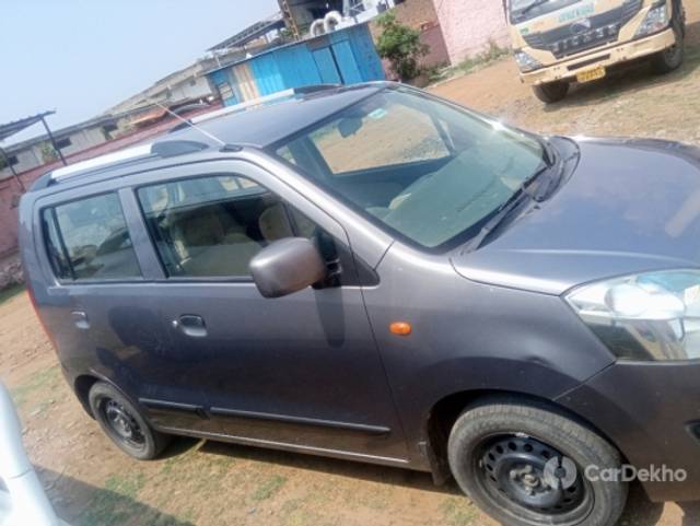 https://stimg2.cardekho.com/images/usedcarimages/large/3-2023/3653490/IMG_20230318_115049.jpg?imwidth=6401