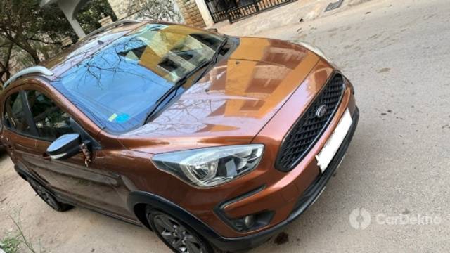 https://stimg2.cardekho.com/images/usedcarimages/large/3-2023/3653526/IMG_20230318_120900.jpg?imwidth=6400