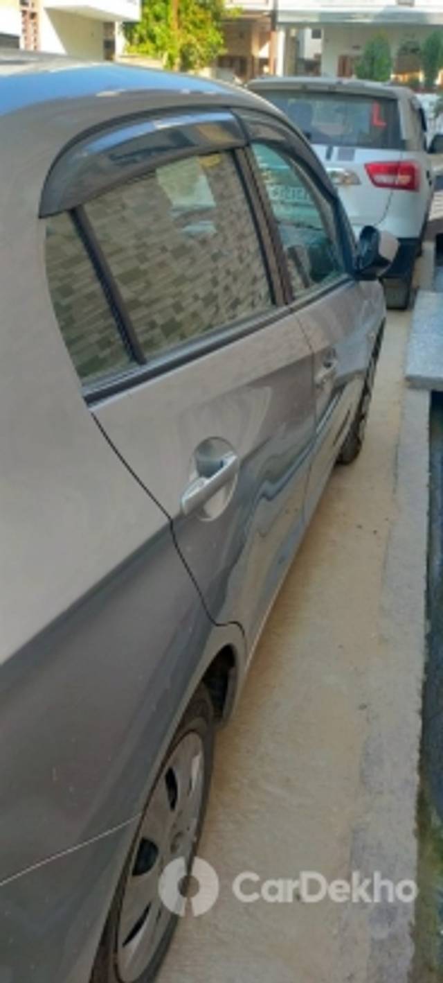 https://stimg2.cardekho.com/images/usedcarimages/large/3-2023/3654240/IMG-20230318-WA0074.jpg?imwidth=6401