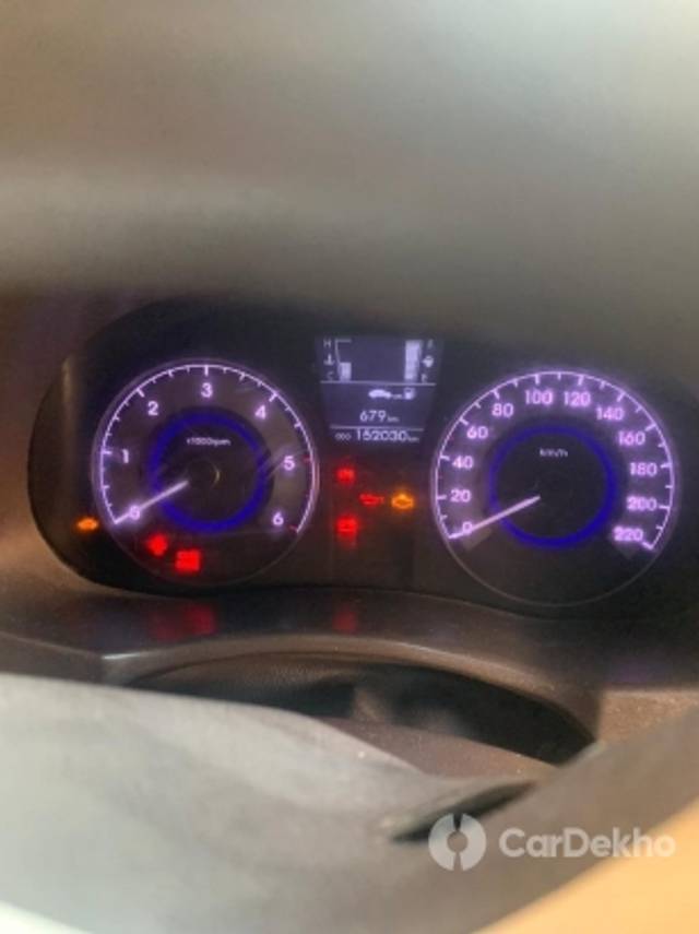 https://stimg2.cardekho.com/images/usedcarimages/large/3-2023/3654393/1A2BA00B-03DA-4B72-80DF-C1E99B549B5A.jpg?imwidth=6401