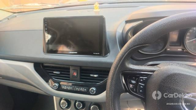 https://stimg2.cardekho.com/images/usedcarimages/large/3-2023/3654481/IMG_20230305_093019.jpg?imwidth=6402