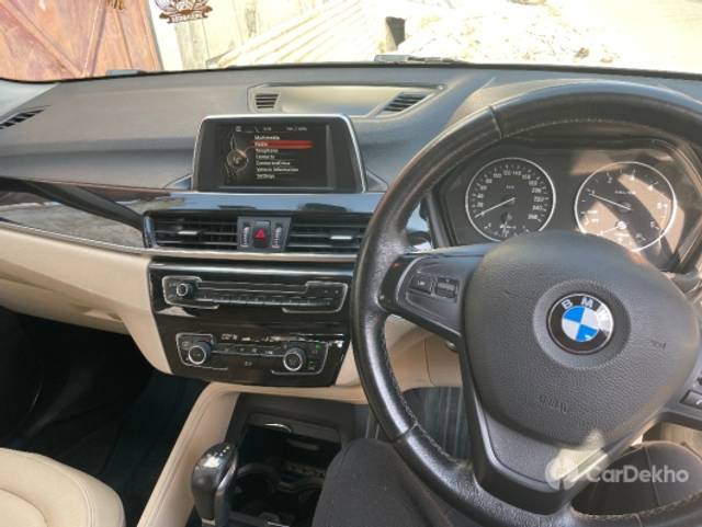 https://stimg2.cardekho.com/images/usedcarimages/large/3-2023/3654504/ACA676C8-99A8-4F5D-AADC-1AF37C0C57AC.jpg?imwidth=6402