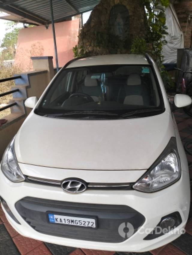 https://stimg2.cardekho.com/images/usedcarimages/large/3-2023/3654711/IMG20230318144336.jpg?imwidth=6400
