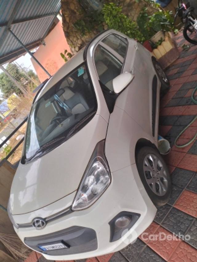 https://stimg2.cardekho.com/images/usedcarimages/large/3-2023/3654711/IMG20230318144342.jpg?imwidth=6401
