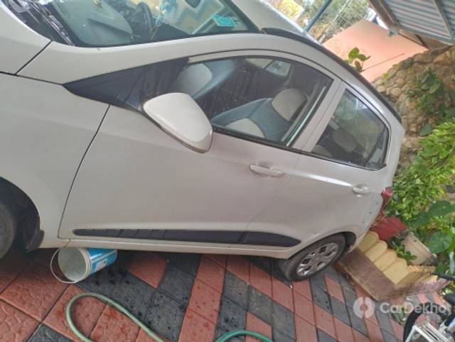 https://stimg2.cardekho.com/images/usedcarimages/large/3-2023/3654711/IMG20230318144346.jpg?imwidth=6402