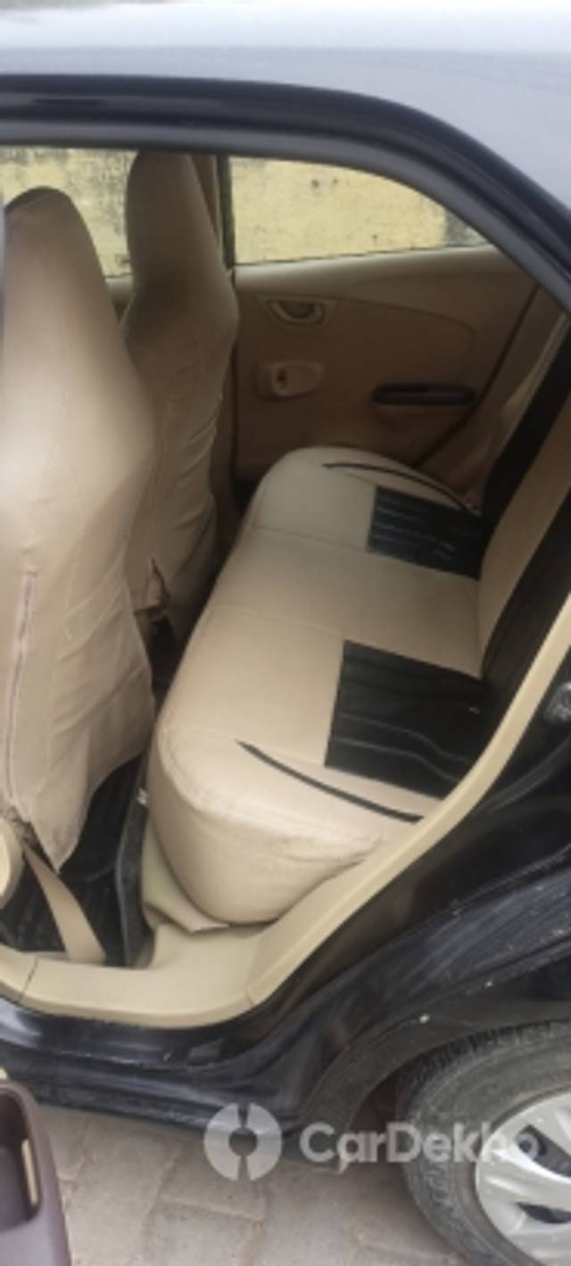https://stimg2.cardekho.com/images/usedcarimages/large/3-2023/3654797/IMG20230319153747.jpg?imwidth=6401