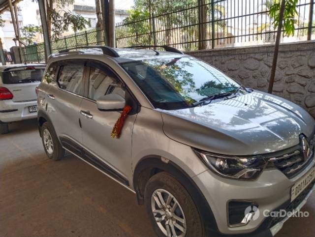 https://stimg2.cardekho.com/images/usedcarimages/large/3-2023/3654809/IMG_20230319_154713.jpg?imwidth=6400