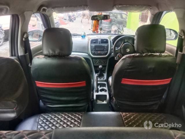 https://stimg2.cardekho.com/images/usedcarimages/large/3-2023/3655062/IMG_20230228_093636.jpg?imwidth=6402