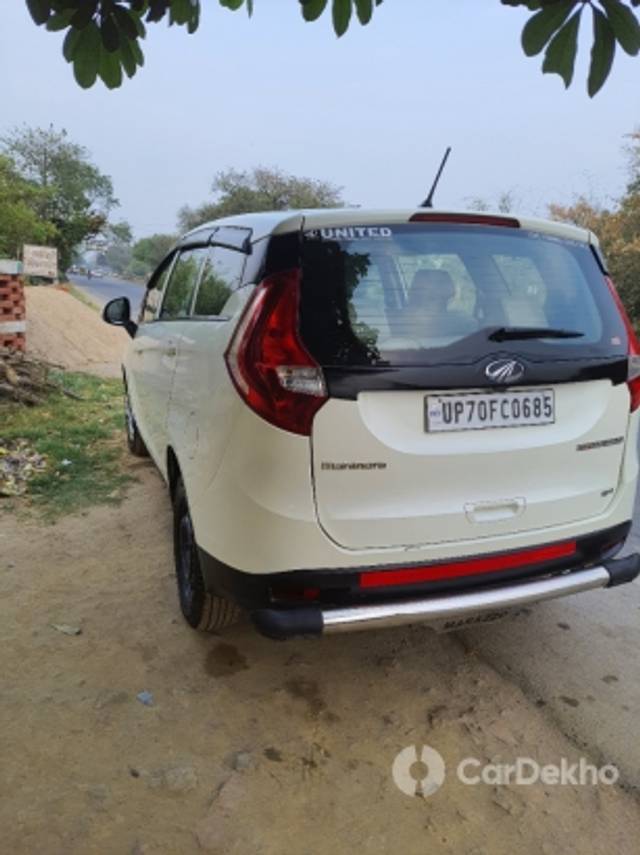 https://stimg2.cardekho.com/images/usedcarimages/large/3-2023/3655109/20230317_163331.jpg?imwidth=6402