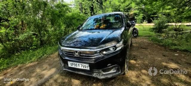https://stimg2.cardekho.com/images/usedcarimages/large/3-2023/3655259/IMG_20221006_141242.jpg?imwidth=6400